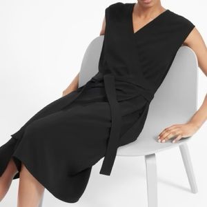 Everlane Black Japanese GoWeave Short-Sleeve Wrap Midi Dress Size 12
